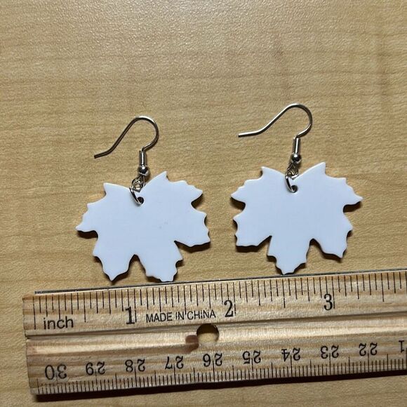 Autumn Maple Leaf Earrings - Picture 4 of 5